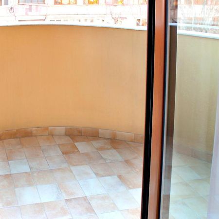 3 Bedroom Apartment Near Republic Square Erevan Exterior foto